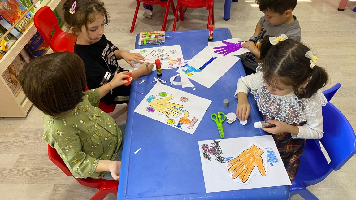 Eko Okullar Projesi Çalışmalarımız- Atık Malzemelerle Tasarımlar